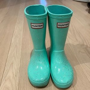 Hunter glitter boots in Teal size 10/11